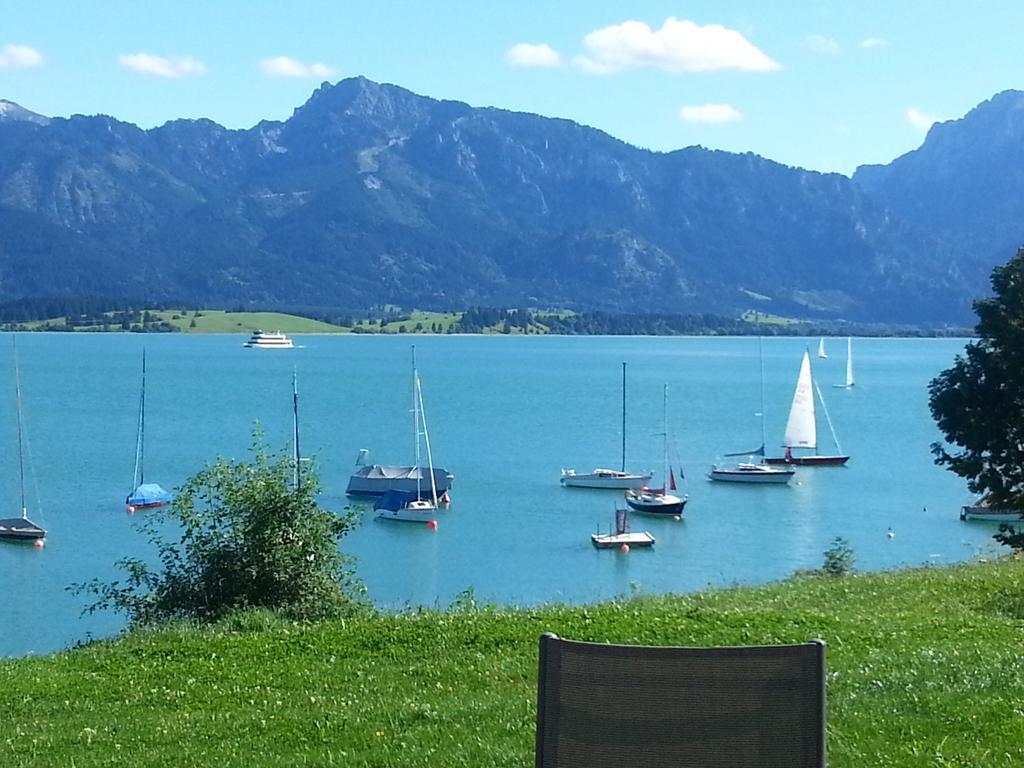 Seehotel Und Appartements Schnoeller Rieden am Forggensee Exterior photo